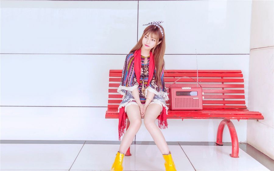 清纯可爱朝鲜美女迷人户外写真