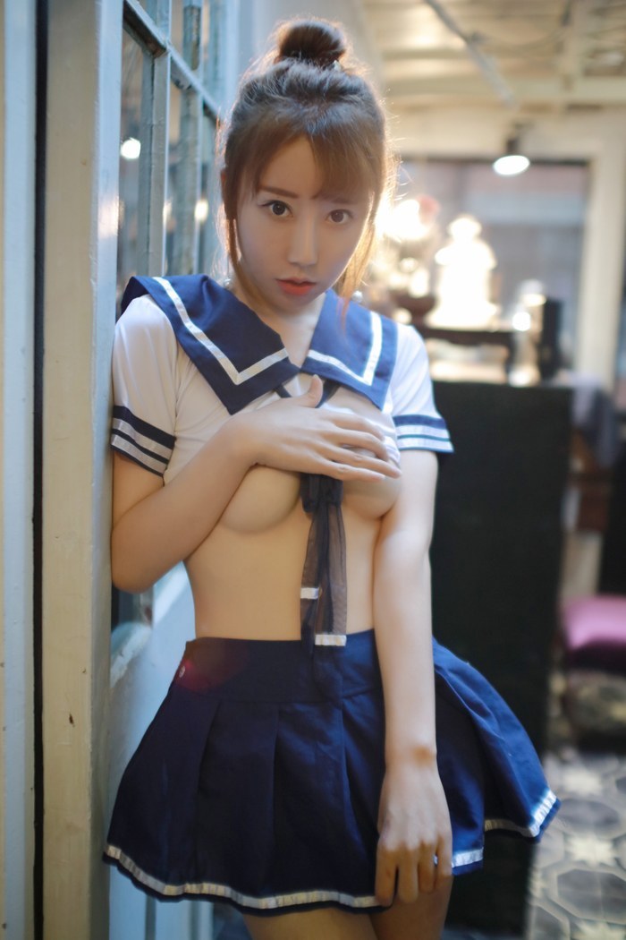 青春学妹夏笑笑浑圆酥胸白嫩娇躯制服诱惑图片