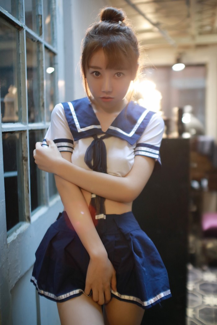 青春学妹夏笑笑浑圆酥胸白嫩娇躯制服诱惑图片